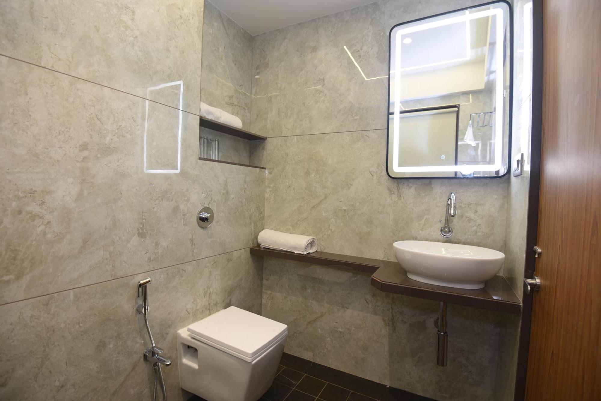 Vishnu Krupa Executive Rooms Virār Eksteriør bilde